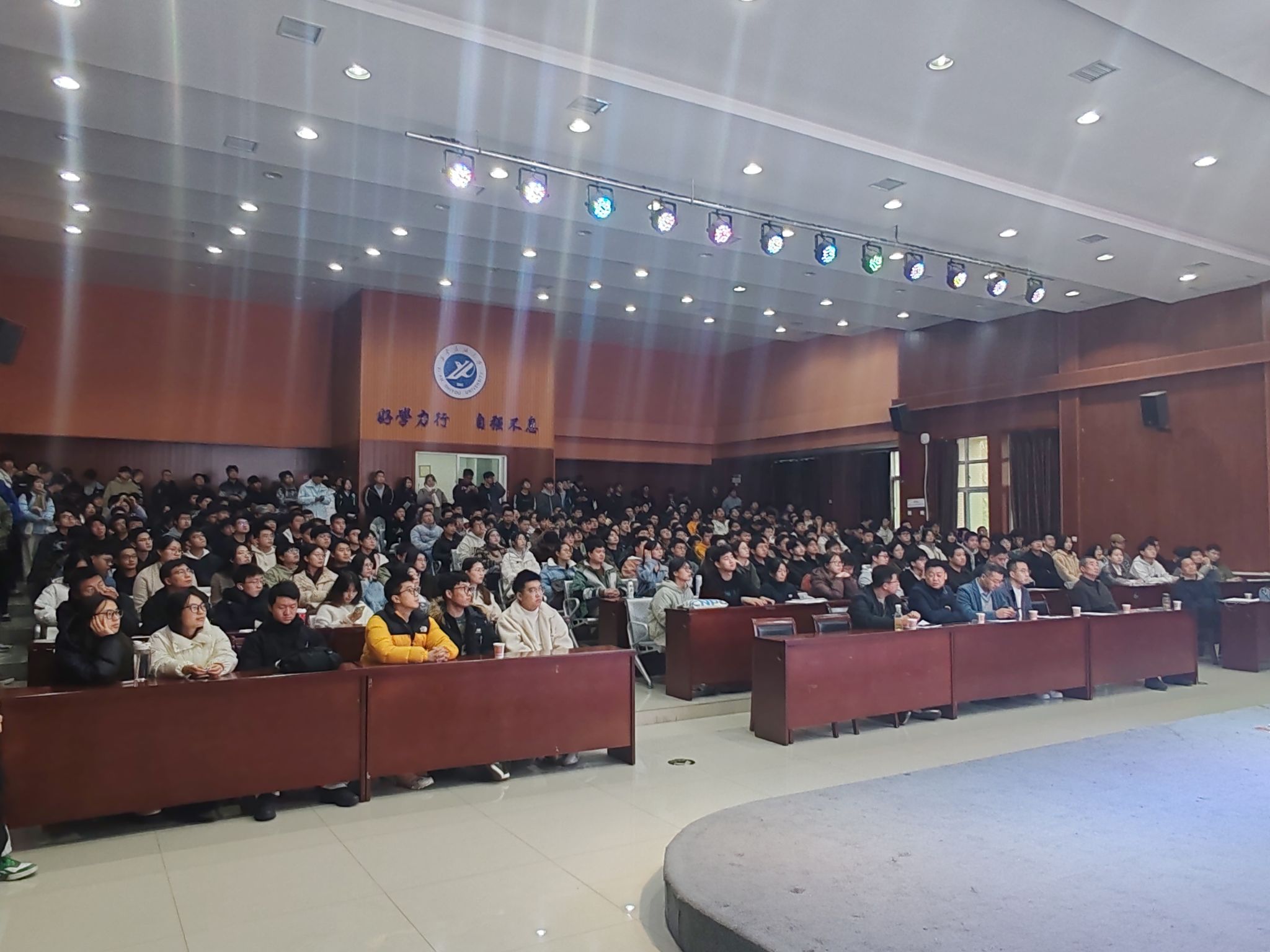 图示, 示意图

中度可信度描述已自动生成:ver1